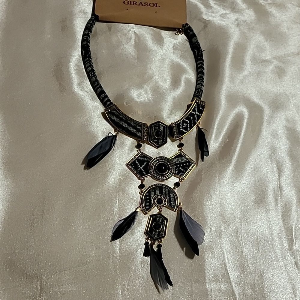 GIRASOL Large ethnic necklace with beads and feathers